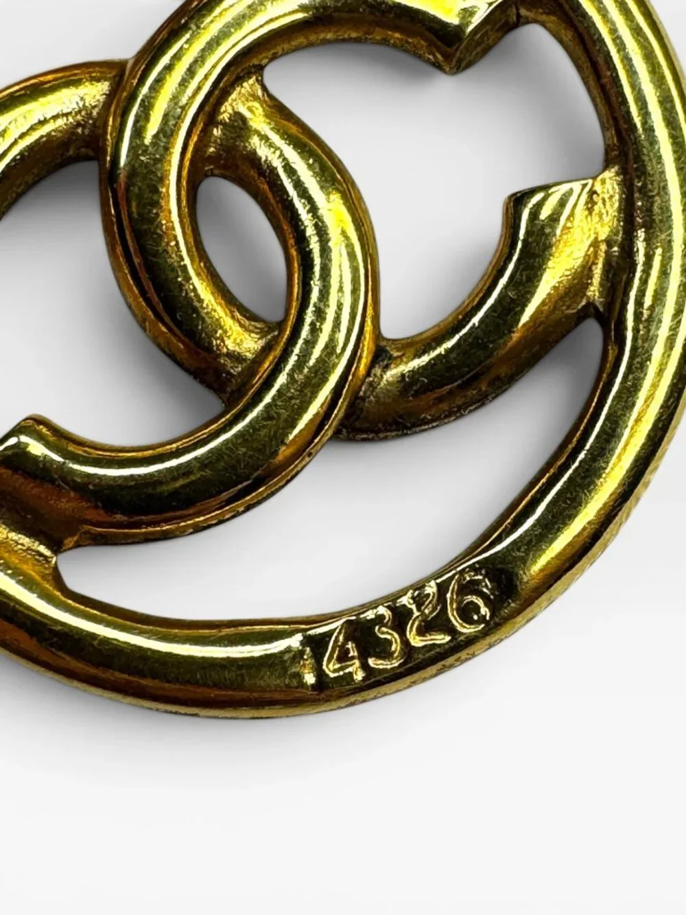 Chanel CC Charm Bracelet Gold Electroplate 5 Logo Charms 93P 4326 Vintage 7.25